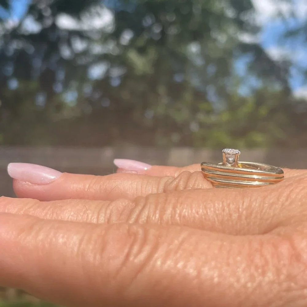 ***UNIQUE*** 1/2 Carat Heavy Diamond Horseshoe Ring Size Approx. 7.5 - Picture 4 of 7